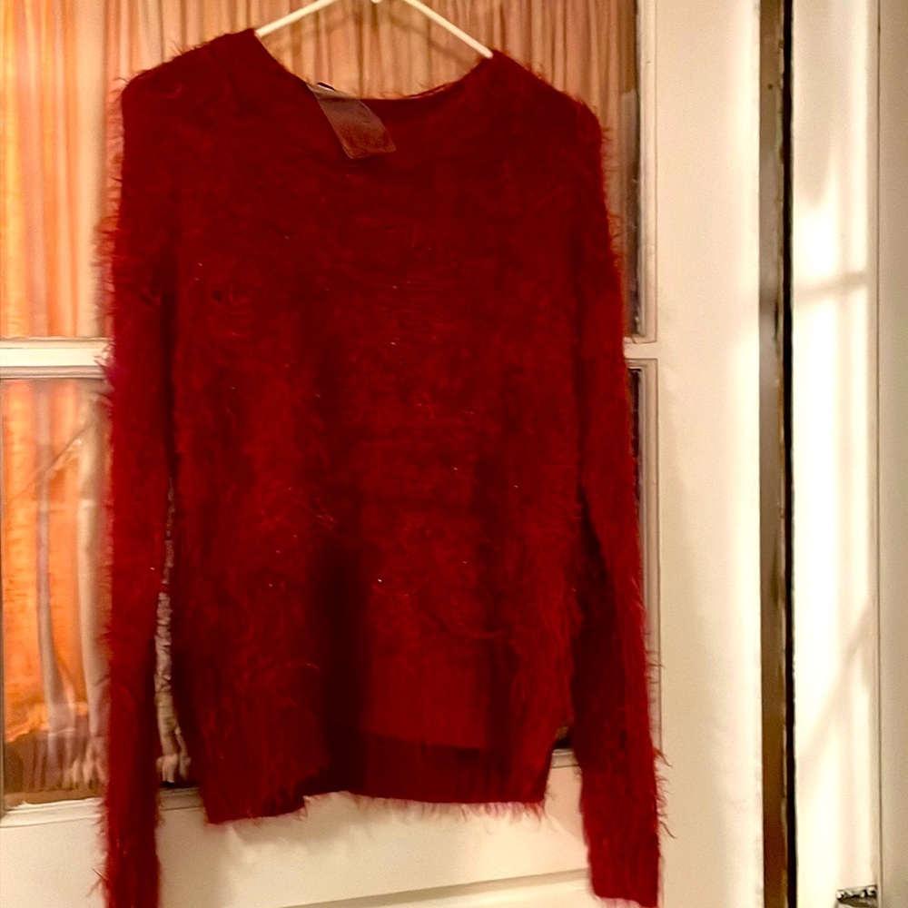 Lured plush pullover